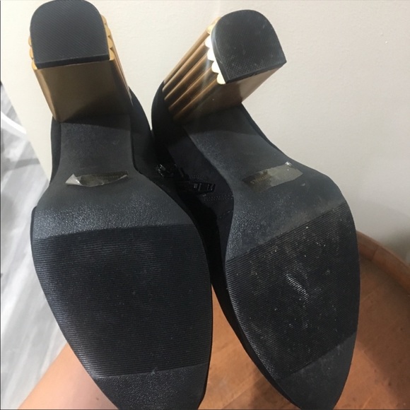 Black with gold heel accent bootie - Picture 2 of 2